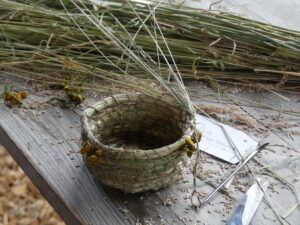 gewickelter Korb in Bearbeitung
